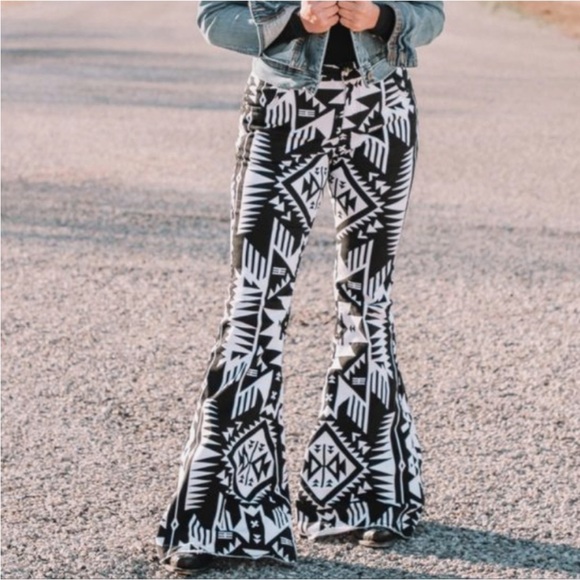 Ranch Dressn Black and White Aztec Geometric Super Flare Jeans - Picture 2 of 7